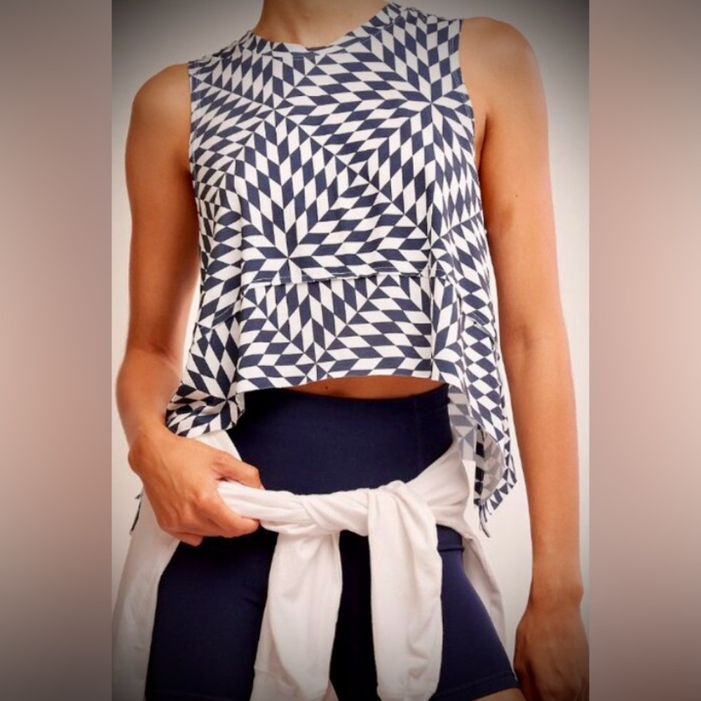 NWT… FP MOVEMENT Printed Tempo Tank!!
